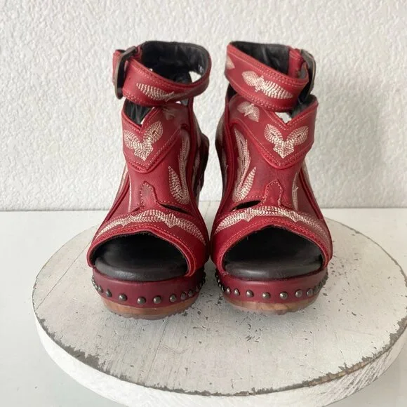 Lane Boots LEXINGTON Womens Red Wedges 7.5 Western Sandals Cowgirl Wooden Heels - Picture 5 of 11